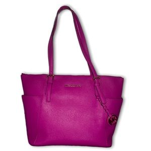 MICHAEL KORS - Jet Set East West Top Zip Tote